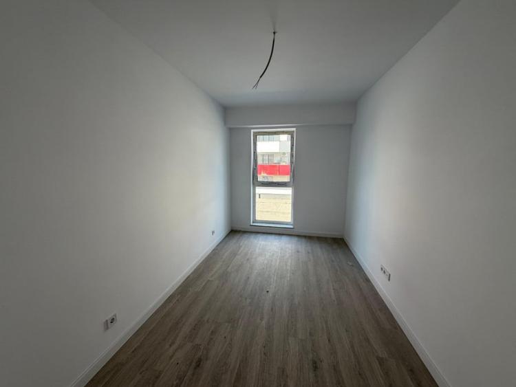 Apartament cu 3 camere decomandat în Florești — fotografia 3