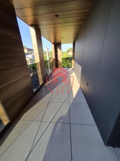 Apartament cu 3 camere semidecomandat, mobilat în Herăstrău