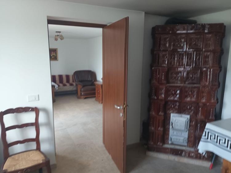 Casă cu 2 camere semidecomandat în Fundeni