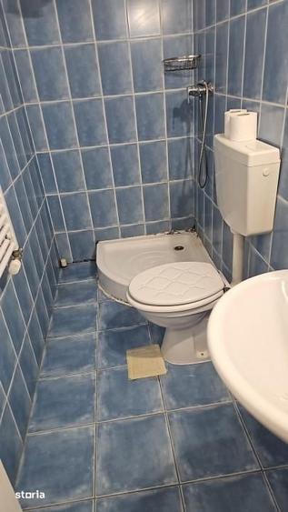 Garsonieră decomandată în Est