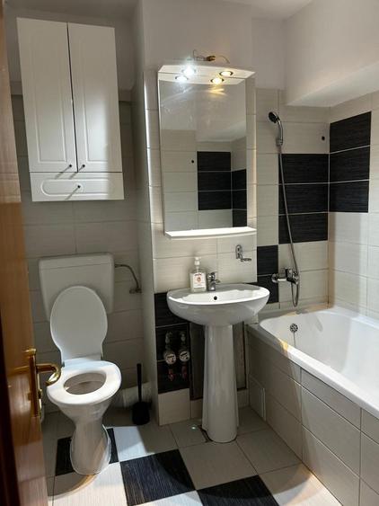 Apartament cu 3 camere decomandat, mobilat în Unirii