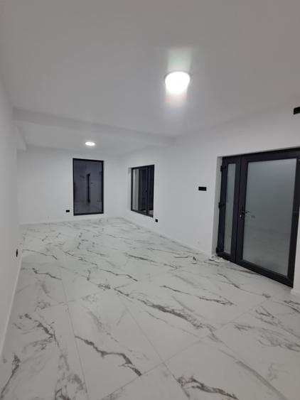 Casă individuală cu 4 camere cu Teren 200 Mp în Exterior Sud