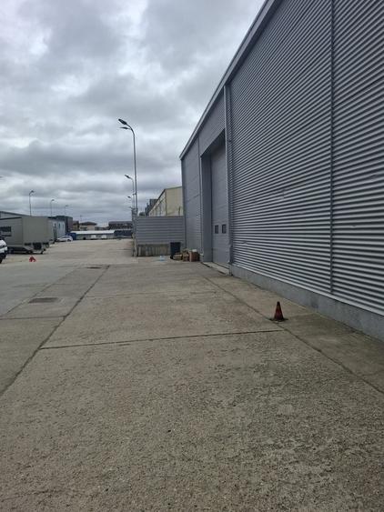 Spațiu industrial, de 11,000 mp, în Central