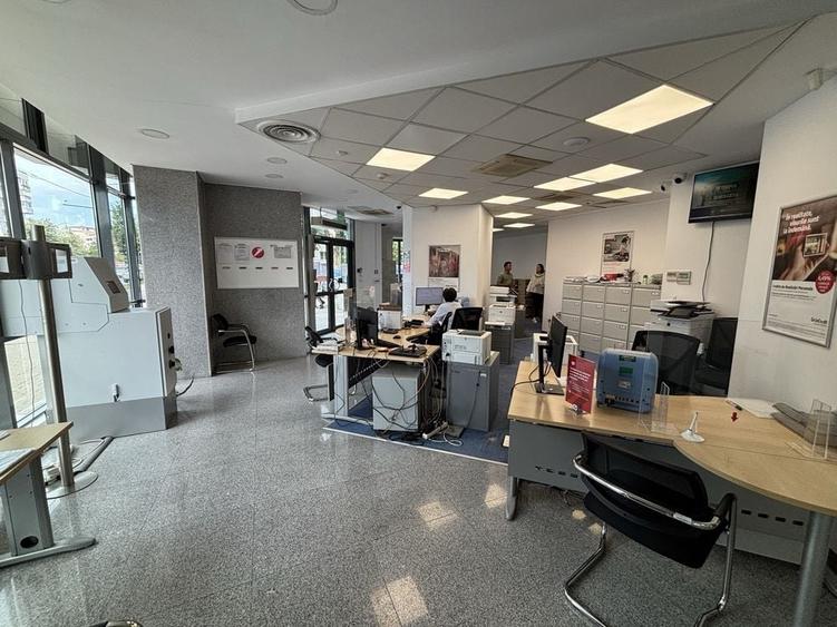 Spațiu comercial, de 165 mp, în Alexandru cel Bun