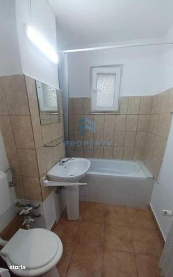 Apartament cu 3 camere, mobilat în Colentina