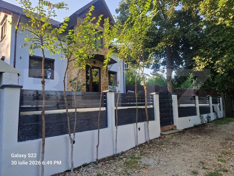 Casă individuală cu 6 camere cu Garaj în Moreni