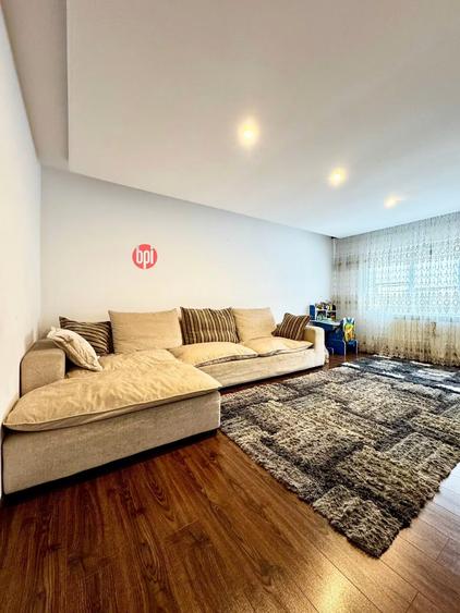 Apartament cu 3 camere decomandat în Fălticeni
