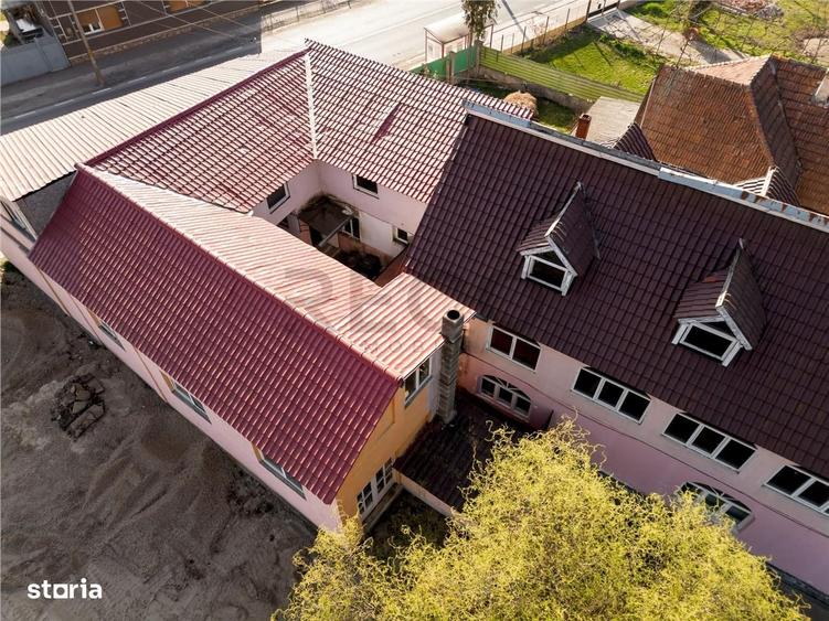 Casă cu 4 camere cu Teren 691 Mp în Central