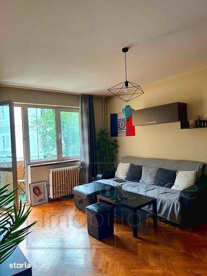 Apartament cu 2 camere decomandat în Central