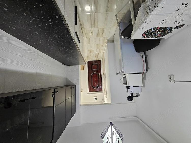 Apartament cu 2 camere semidecomandat în Aleea Carpați