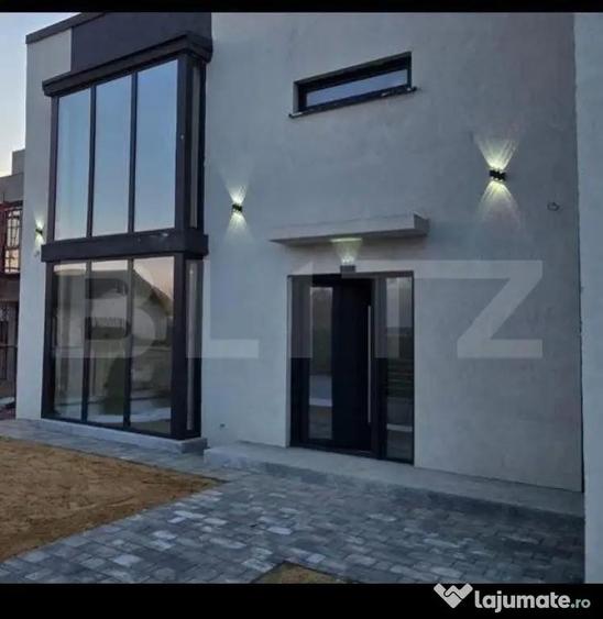Casă cu 4 camere cu Teren 235 Mp în Central