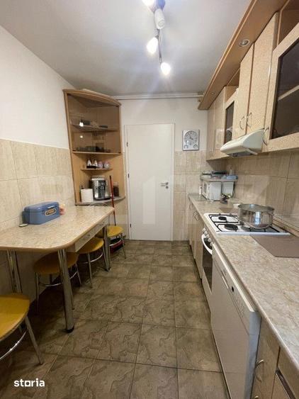 Apartament cu 3 camere semidecomandat în Central