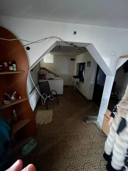 Casă cu 6 camere în Giurgiului