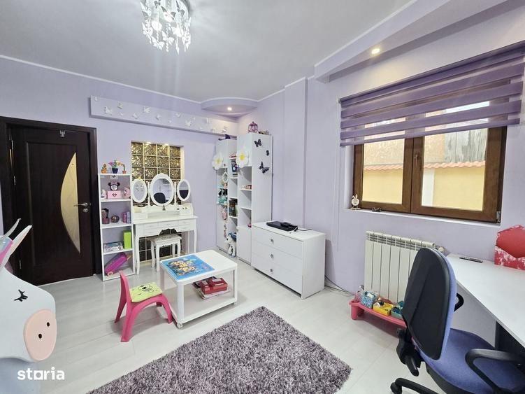 Casă cu 4 camere în Central