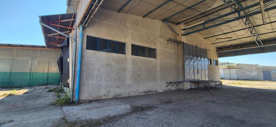 Spațiu industrial, de 2,411 mp, în Potlogi