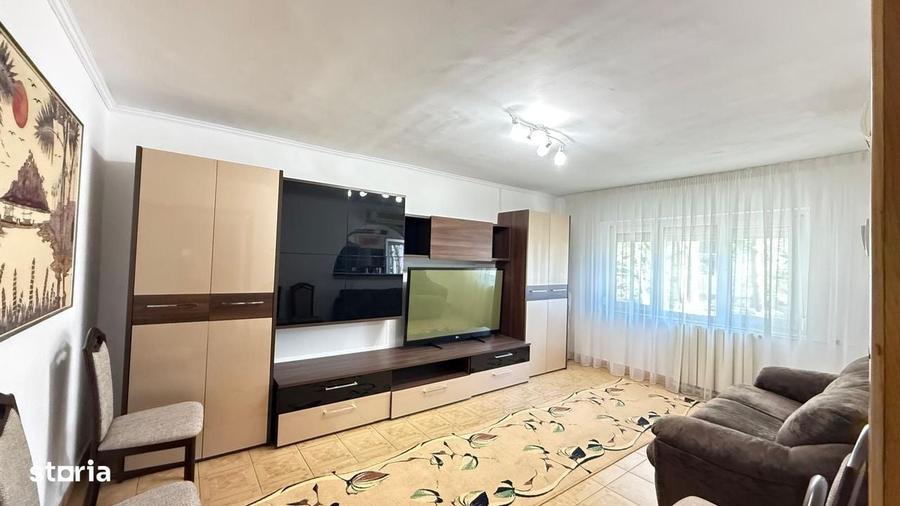 Apartament cu 3 camere decomandat în Decebal