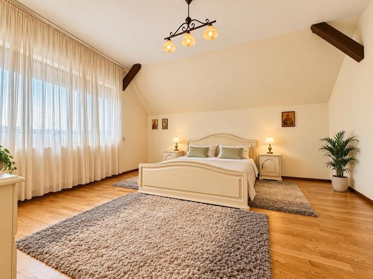 Casă individuală cu 5 camere cu Teren 420 Mp în Corbeanca