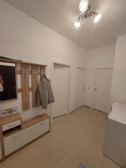 Apartament cu 3 camere decomandat, mobilat în Păcurari