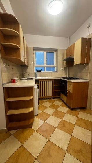 Apartament cu 2 camere decomandat în Universitate
