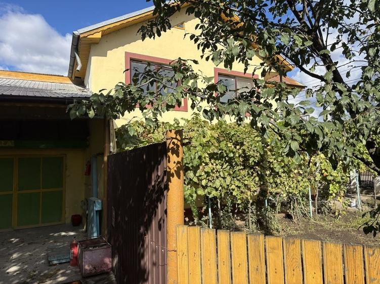 Casă cu 4 camere în Poșta Câlnău