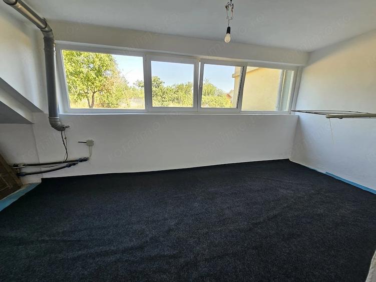 Casă cu 4 camere cu Teren 800 Mp în Ghiroda