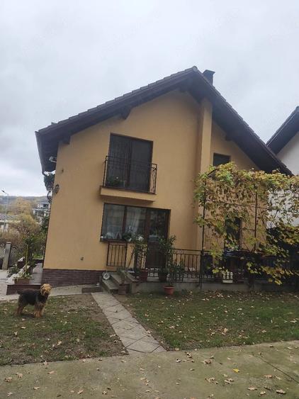 Casă cu Teren 600 Mp în Sud