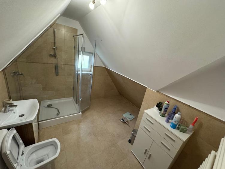Casă individuală cu 5 camere cu Teren 450 Mp în Dumbrăvița