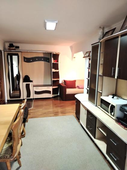 Apartament cu 3 camere decomandat în Exterior Nord