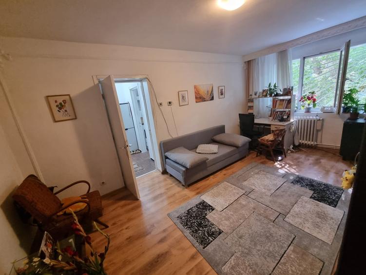 Apartament cu 2 camere semidecomandat în Tătărași