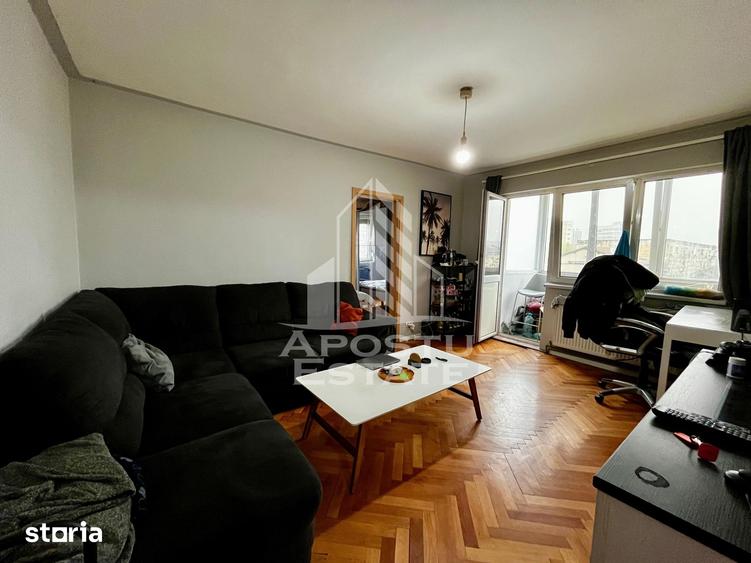 Apartament cu 2 camere semidecomandat, mobilat în Tipografilor