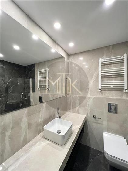 Apartament cu 3 camere decomandat, mobilat în Iancu Nicolae