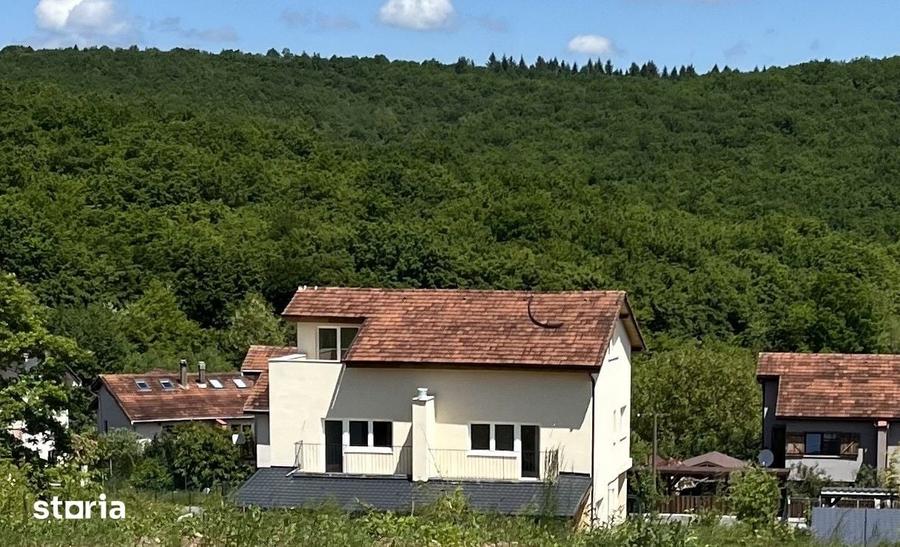 Casă cu 6 camere cu Teren 810 Mp în Gilău