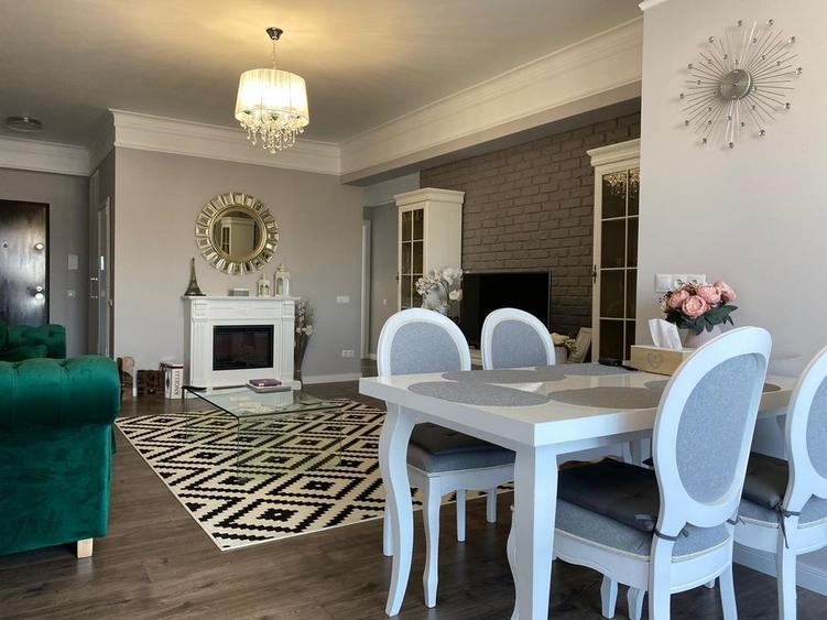 Apartament cu 4 camere decomandat în Aurel Vlaicu