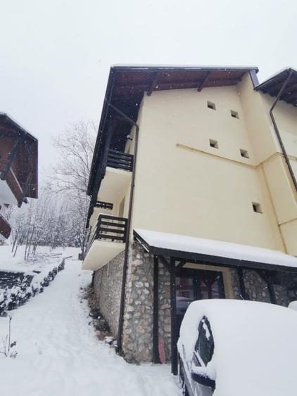 Apartament cu 3 camere, mobilat în Poiana Brașov