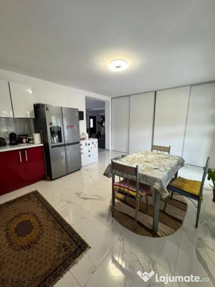 Casă cu 4 camere cu Teren 720 Mp în Satu Nou de Sus