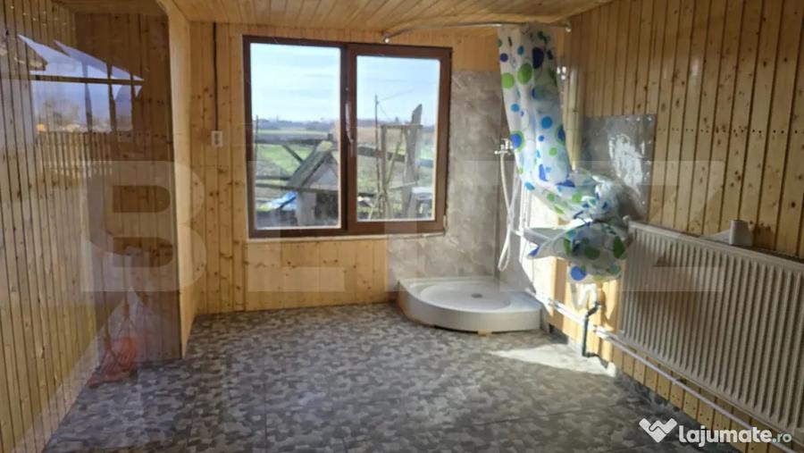 Casă cu 2 camere cu Canalizare în Central