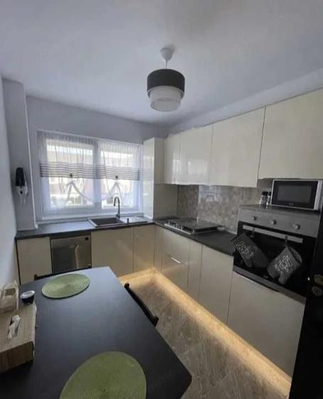 Apartament cu 2 camere decomandat în Sânpetru