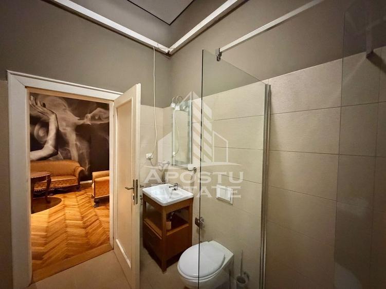 Apartament cu 4 camere semidecomandat, mobilat în P-ța Maria