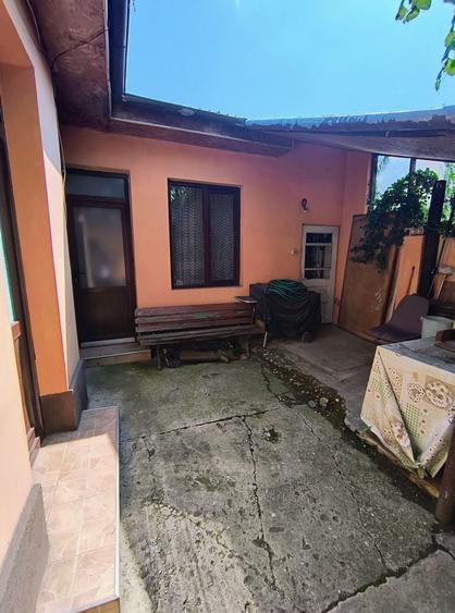 Casă individuală cu 4 camere cu Canalizare în Ana Ipătescu