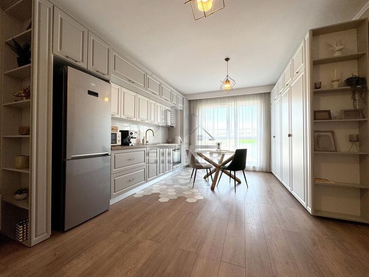 Apartament cu 2 camere semidecomandat, mobilat în Florești