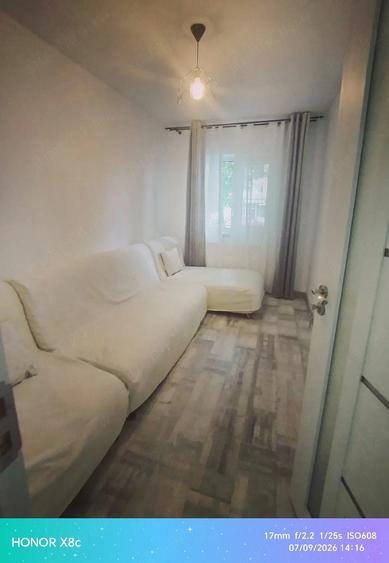 Apartament cu 3 camere decomandat în Alexandru cel Bun