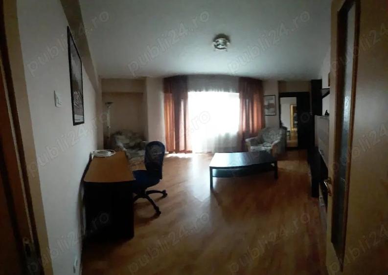 Apartament cu 2 camere decomandat în Patriei