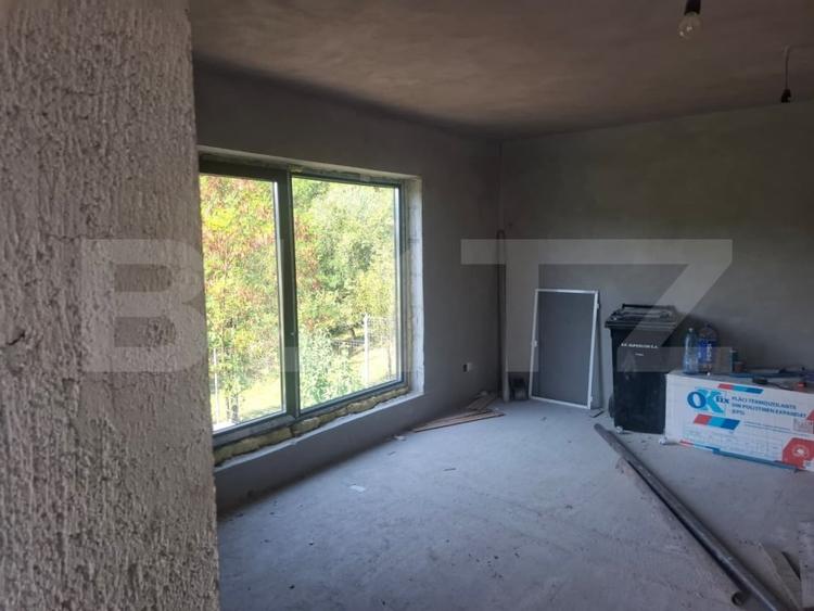Casă individuală cu 6 camere cu Teren 1832 Mp în Glodeni