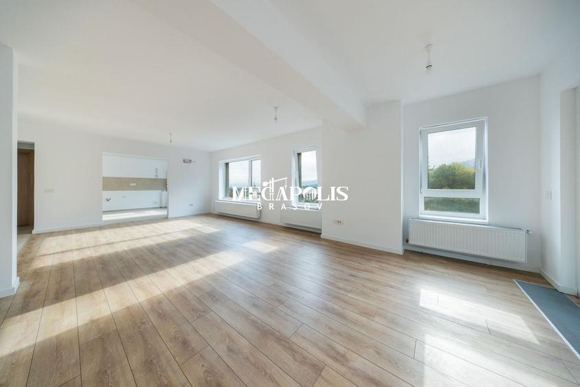 Penthouse cu 4 camere decomandat în Noua