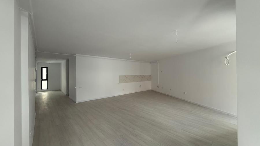 Apartament cu 3 camere decomandat în Nerva Traian