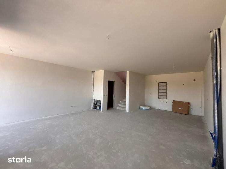 Casă cu 4 camere cu Teren 170 Mp în Gușterița