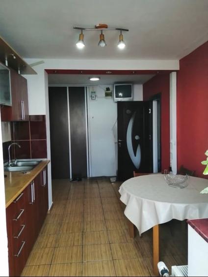 Apart 3 cam LANGA METROU - 10