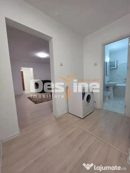 Apartament cu 3 camere semidecomandat în Colentina