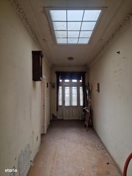 Casă cu 4 camere cu Teren 413 Mp în Tineretului
