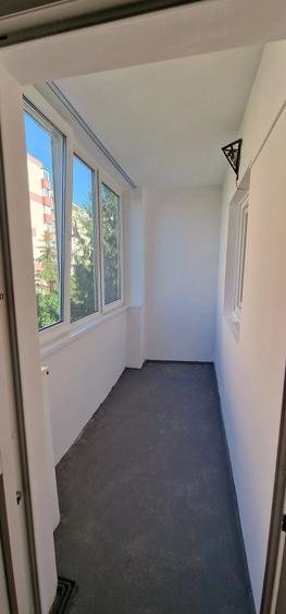 Apartament cu 4 camere decomandat în Calea București
